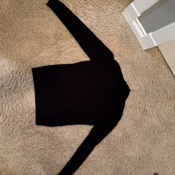 Black knit turtleneck - Picture 3 of 3